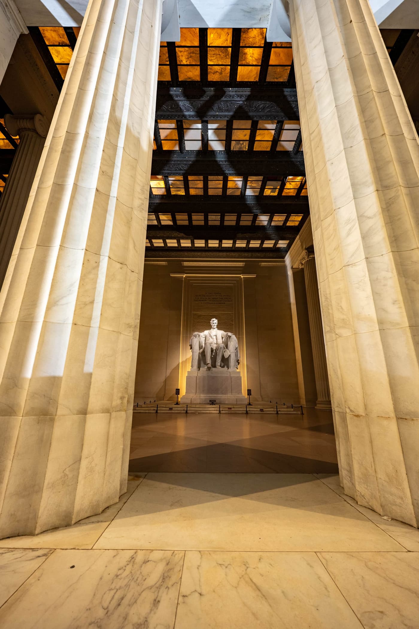 lincoln statue through columns